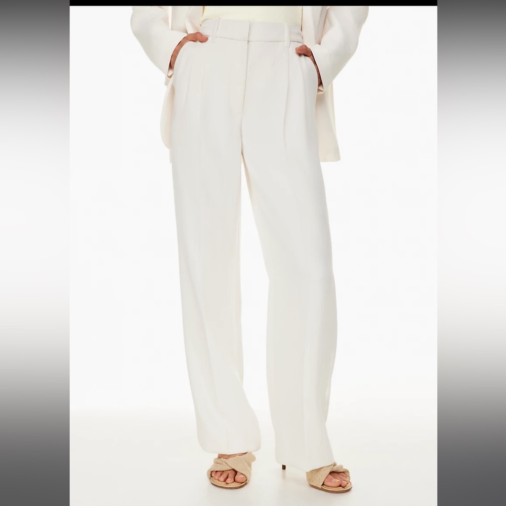Aritzia Effortless Pants - Light Birch Sz. 6 NWT